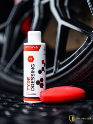 Gtechniq T2 Tyre Dressing giver dæksider en flot sort finish og beskytter mod snavs